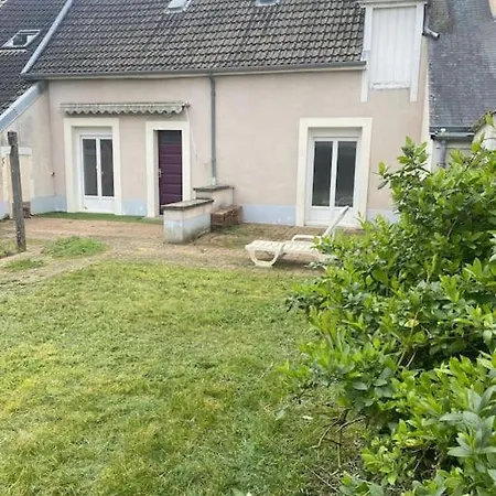 Independant With Private Garden * Teloché